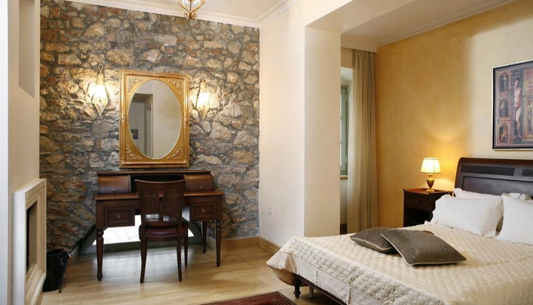 4* Ippoliti Luxury Hotel
