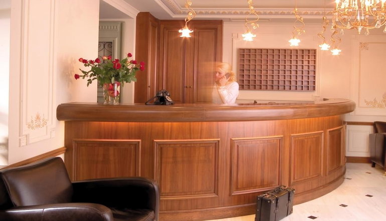 4* Ippoliti Luxury Hotel