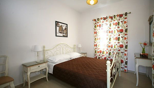 Irida Vacation Suites - Καστράκι, Νάξος