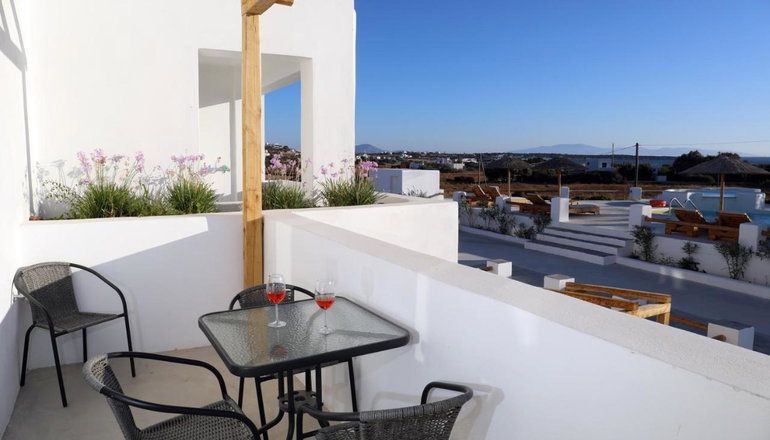 Irida Vacation Suites - Καστράκι, Νάξος