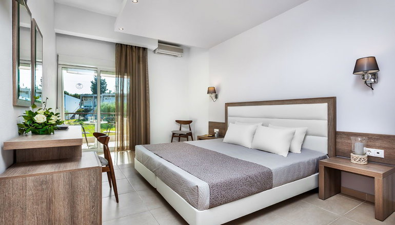 Iris Hotel -  Κασσάνδρα, Χαλκιδική