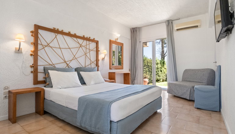 4* Long Beach Resort Hotel - Αίγιο