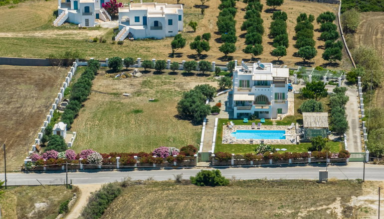 JKG Oikia - Άγιοι Πάντες, Νάξος
