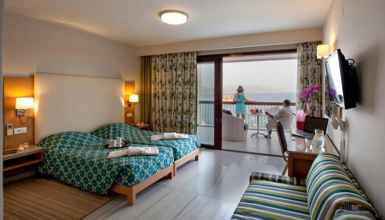 John & George Hotel