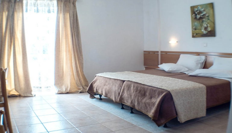 Junior Hotel