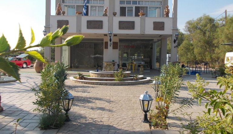 Kalogria Beach Apartments