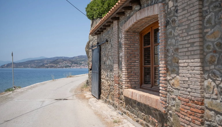 4* Selina Kaminos Evia