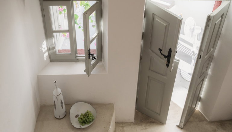 Kampanario Villa Santorini