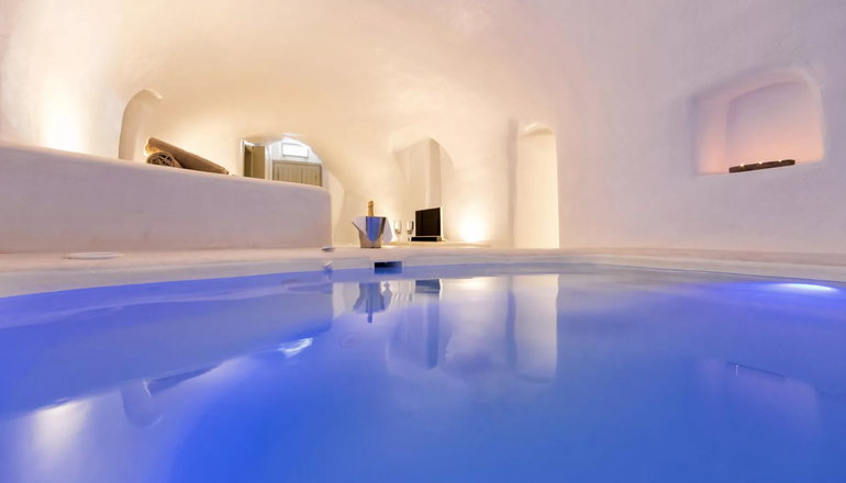 Kampanario Villa Santorini