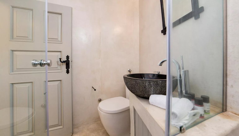 Kampanario Villa Santorini
