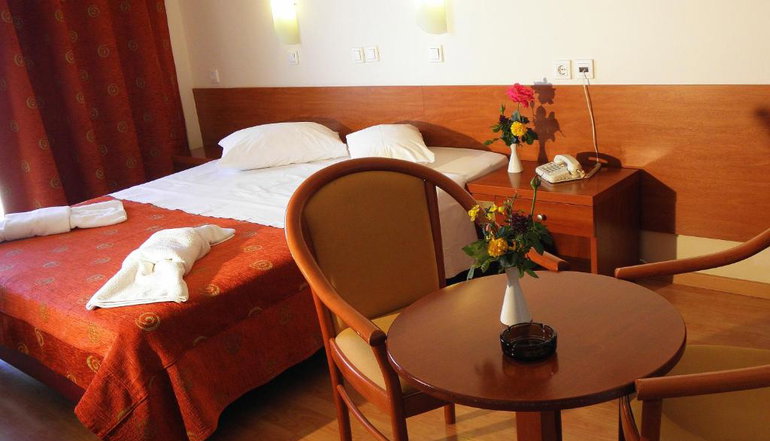 Kiani Akti Hotel