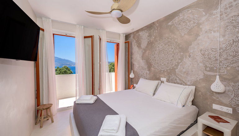 Klima Bay Beachfront Boutique Houses