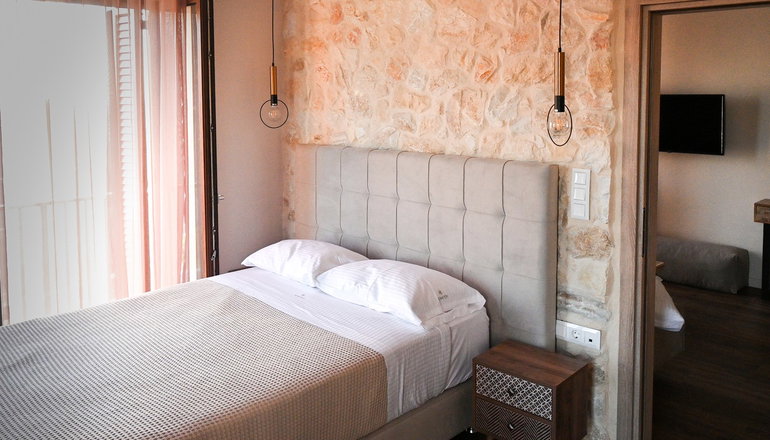 Komody Apartments - Δελφοί
