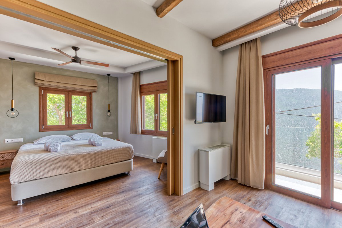 Komody Apartments - Δελφοί