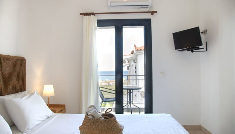 Koukounari Apartments