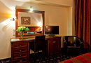 4* Kouros Hotel