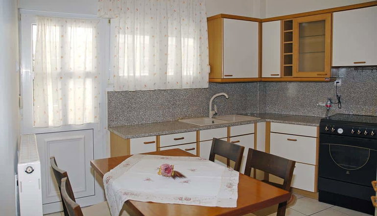 Kronos Hotel