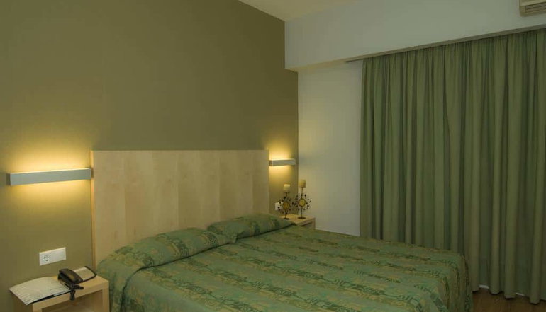 Kronos Hotel