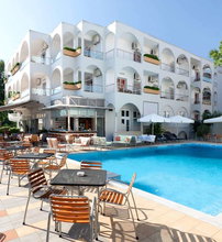 Kronos Hotel
