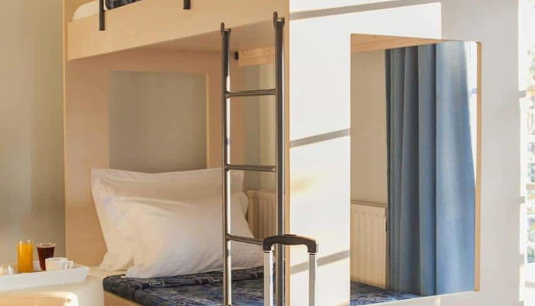 Kronos Hotel