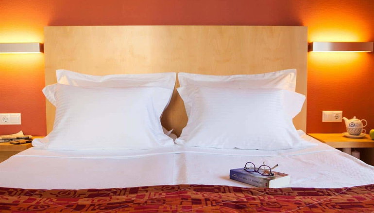 Kronos Hotel