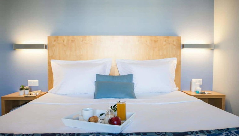Kronos Hotel