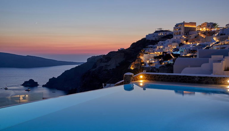 La Perla Villas & Suites