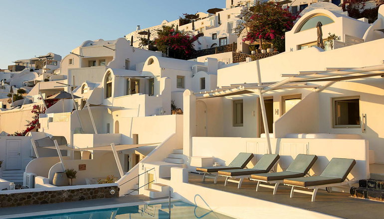 La Perla Villas & Suites