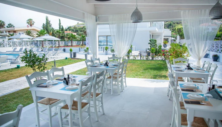 Laguna Resort