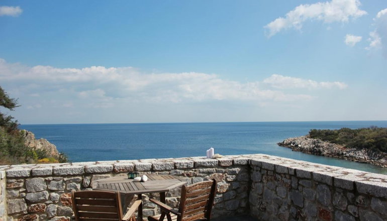 Lalloudes Hotel