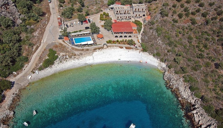 Lalloudes Hotel
