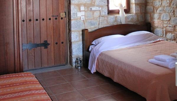 Lalloudes Hotel - Νύφι, Λακωνία