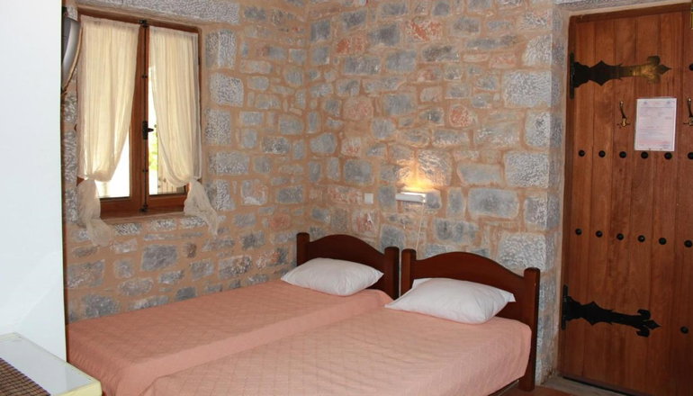 Lalloudes Hotel - Νύφι, Λακωνία