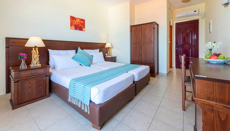 Laza Beach Inn