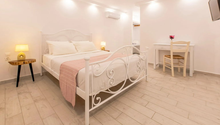 Laza Beach Inn