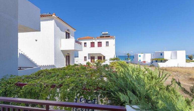 Laza Beach Inn