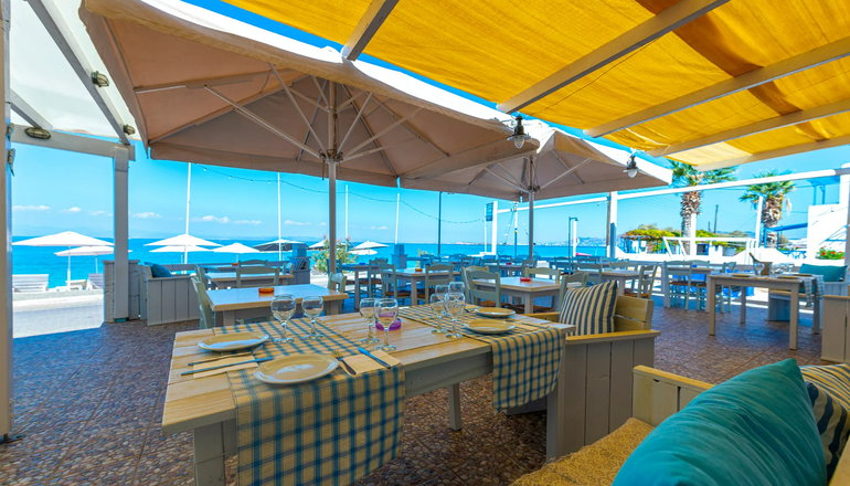 Laza Beach Inn