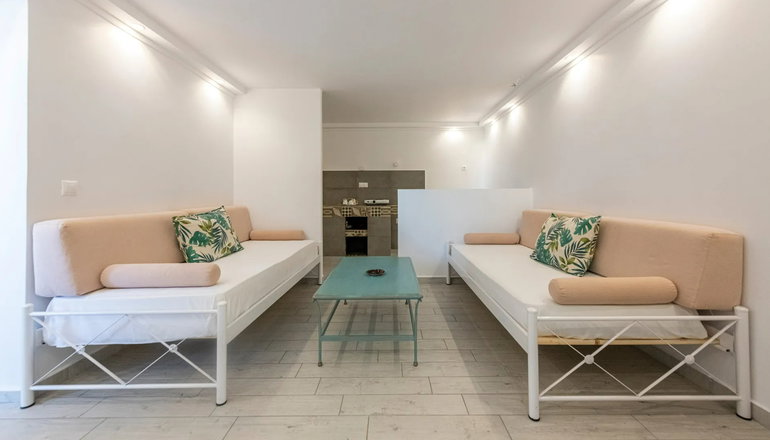 Laza Beach Inn