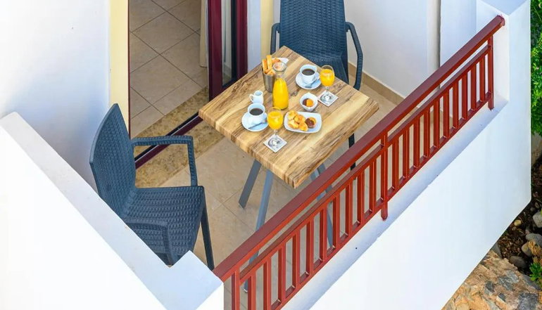Laza Beach Inn