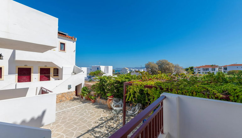 Laza Beach Inn