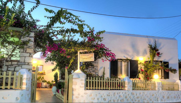 Leonardos Apartments