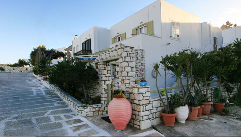 Leonardos Apartments