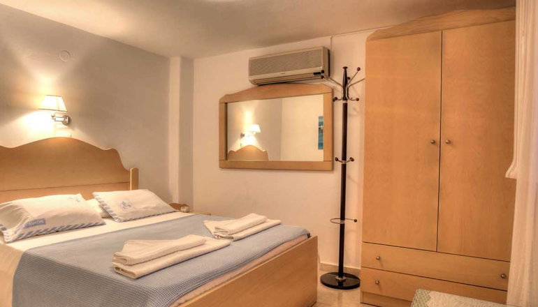 Leonardos Apartments