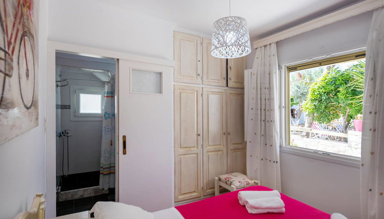 Leonardos Apartments