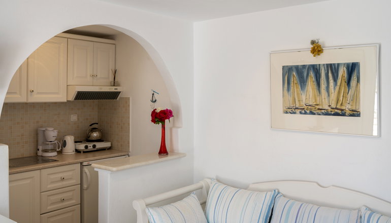 Leonardos Apartments