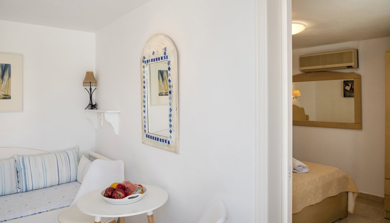 Leonardos Apartments