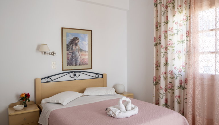 Leonardos Apartments
