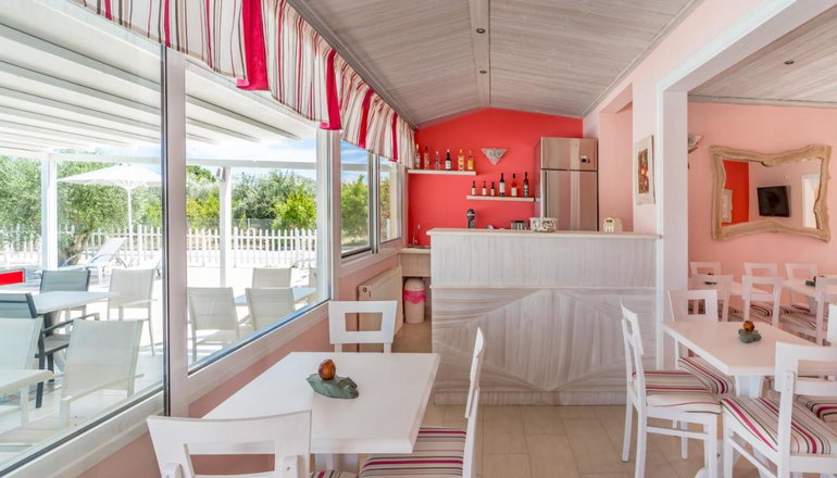 Leonidas Resort