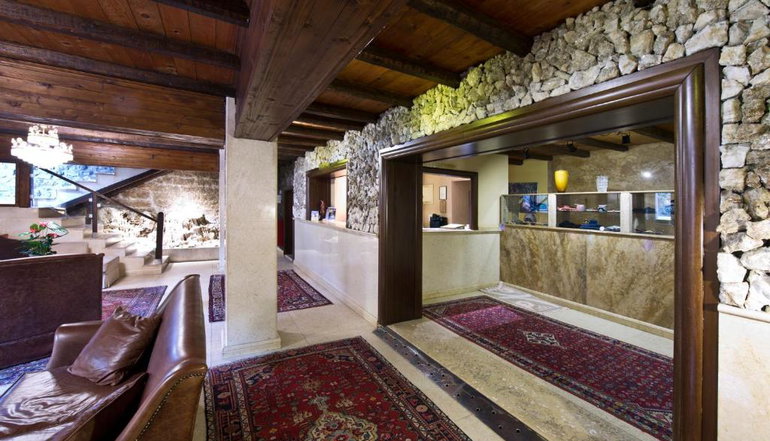 Lithos Hotel Spa