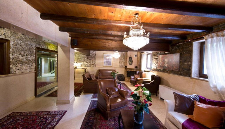 Lithos Hotel Spa